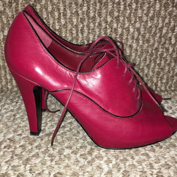 - Enzo Angiolini Red Real Leather Peep Toe Oxford Pumps Sexy AF - Picture 2 of 7